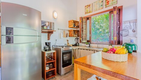 Great 2 Bedroom House 200m from the Beach