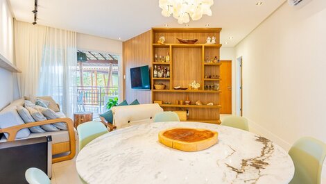 Precioso apartamento de 3 habitaciones junto al mar.