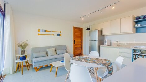 Modern and Cozy Apt 600m from the Beach