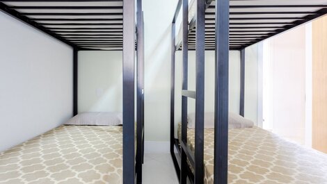 Precioso apartamento de 3 habitaciones junto al mar.