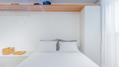 Modern and Cozy Apt 600m from the Beach