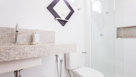 Precioso apartamento de 3 habitaciones junto al mar.