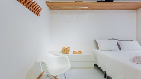 Modern and Cozy Apt 600m from the Beach