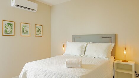 Maravilloso dormitorio y salón a 300 m de la playa.