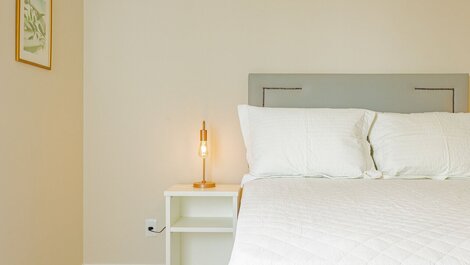 Maravilloso dormitorio y salón a 300 m de la playa.