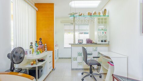 House with 6 suites 50m from the beach, cleaning service included