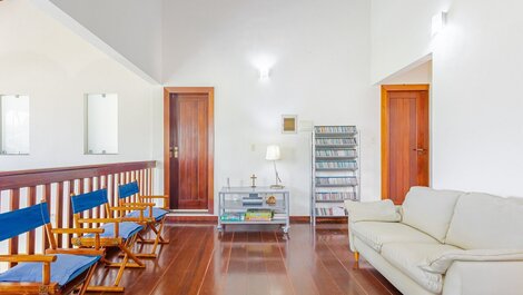 House with 6 suites 50m from the beach, cleaning service included