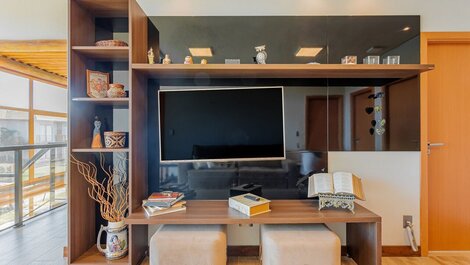 Casa de Alto Estándar con 6 Suites y señora de limpieza incluida!