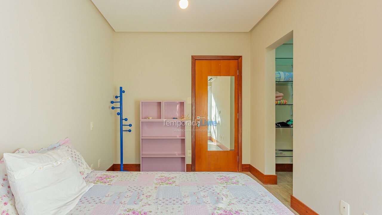 Casa para aluguel de temporada em Camaçari (Itacimirim)