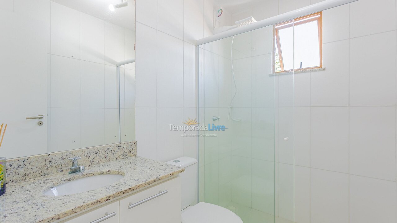 Apartamento para aluguel de temporada em Mata de São João (Imbassaí)