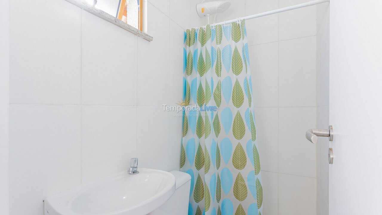 Apartamento para aluguel de temporada em Mata de São João (Imbassaí)