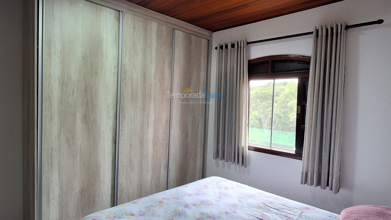 Granja para alquiler de vacaciones em Mairinque (Condomínio Porta do Sol)