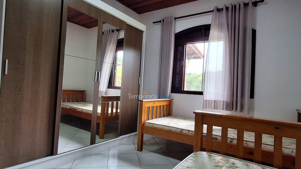 Granja para alquiler de vacaciones em Mairinque (Condomínio Porta do Sol)