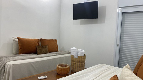 HOUSE ON THE BEACH 27 PEOPLE/COND/ADDRESS D BEACH/BERTIOGA/RIVIERA/JUQUEHY