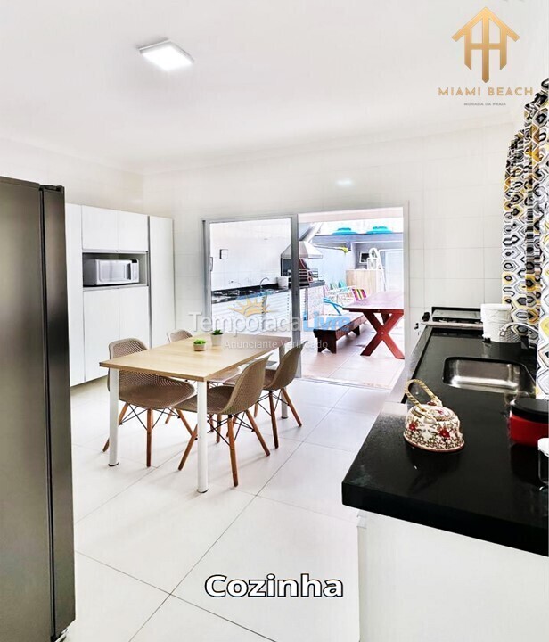 Casa para aluguel de temporada em Bertioga (Condominio Morada da Praia)