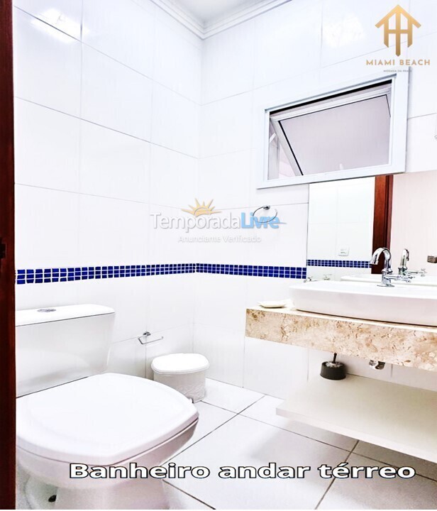 Casa para aluguel de temporada em Bertioga (Condominio Morada da Praia)