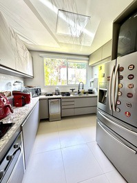 House with pool and private sauna, 4 bedrooms (all suites)