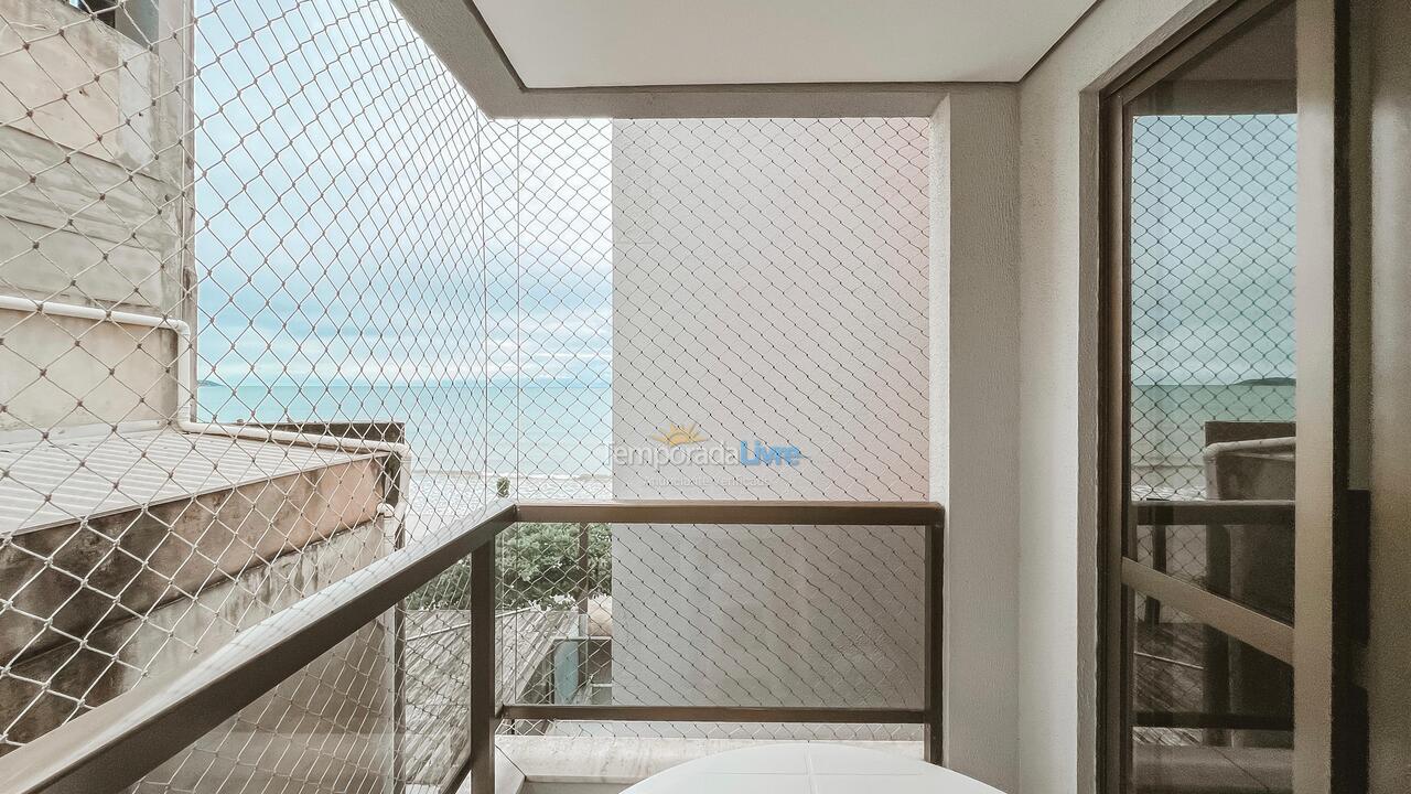 Apartamento para aluguel de temporada em Itapema (Meia Praia)