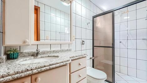 EXCELENTE APARTAMENTO EM ITAPEMA | PRÉDIO FRENTE MAR, APTO LATERAL