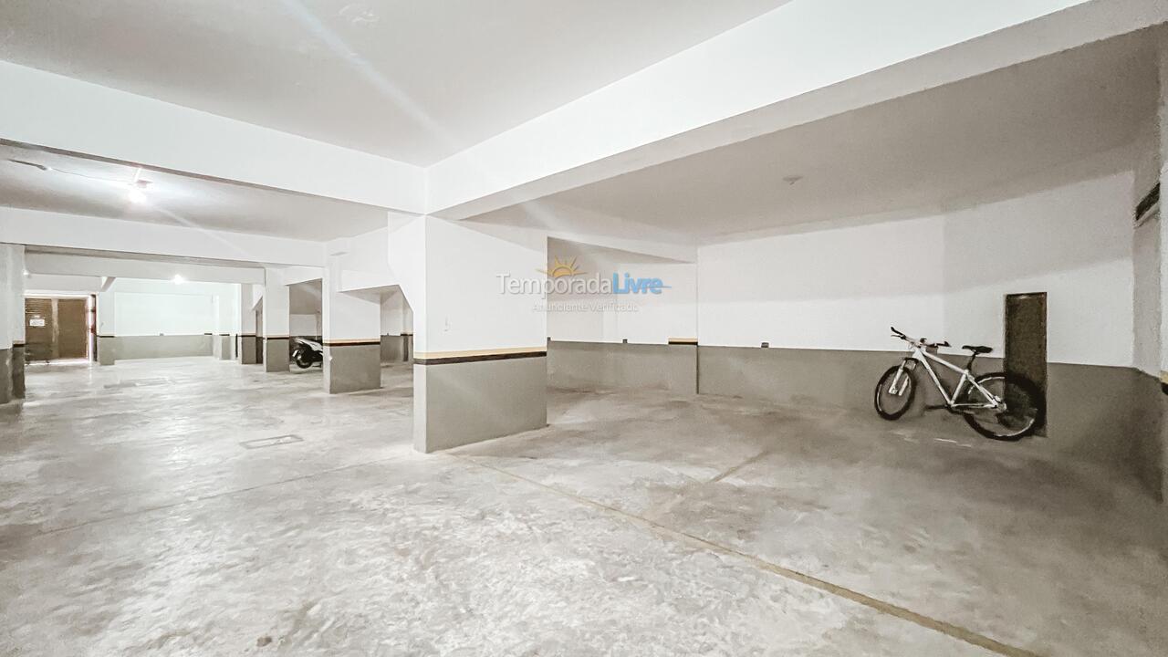 Apartamento para aluguel de temporada em Itapema (Meia Praia)