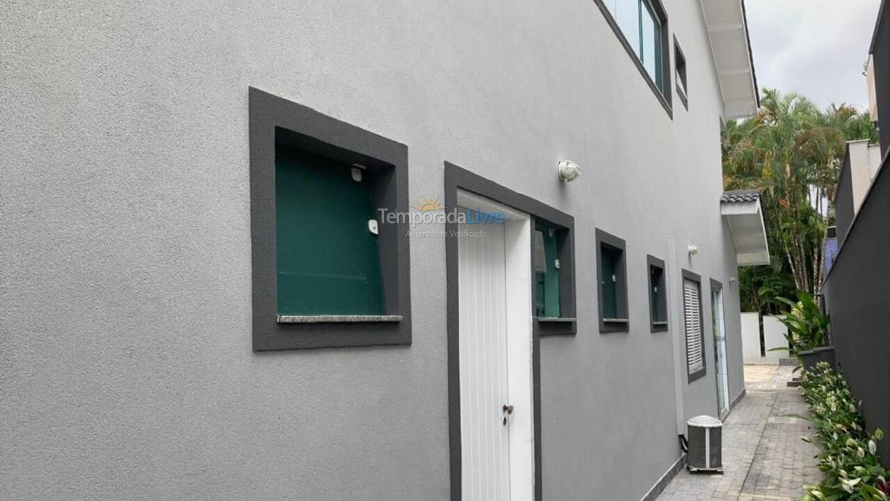 Casa para aluguel de temporada em Bertioga (Riviera de São Lourenço)