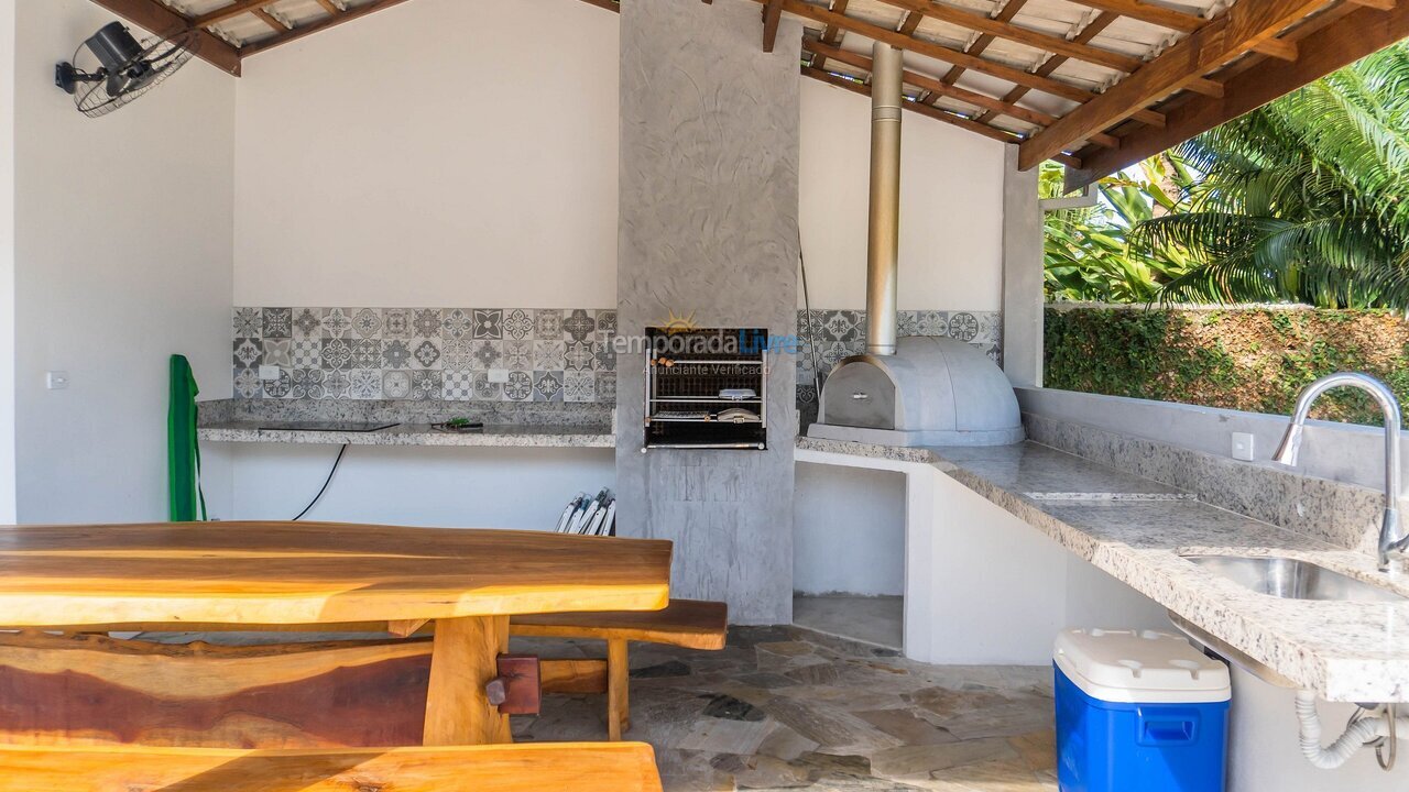 Casa para aluguel de temporada em São Sebastião (Praia da Boracéia)