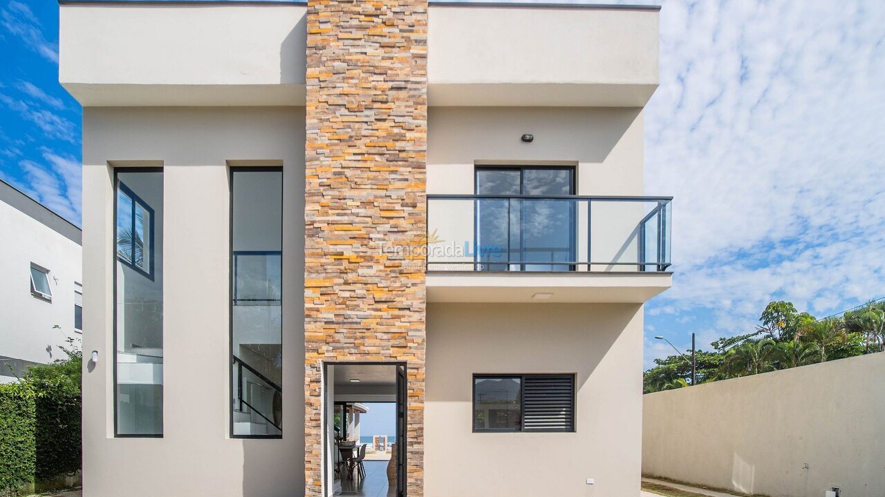 Casa para aluguel de temporada em São Sebastião (Praia da Boracéia)