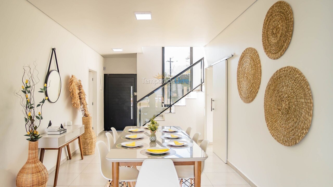 Casa para aluguel de temporada em São Sebastião (Praia da Boracéia)