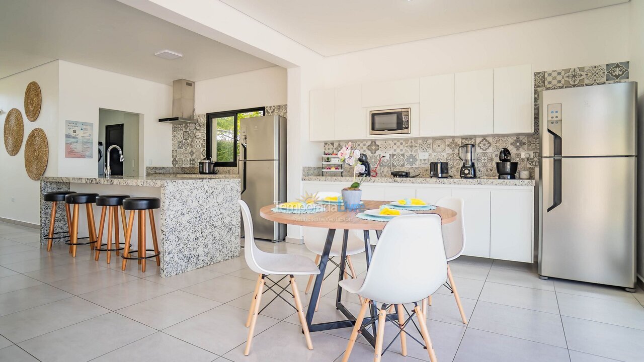 Casa para aluguel de temporada em São Sebastião (Praia da Boracéia)