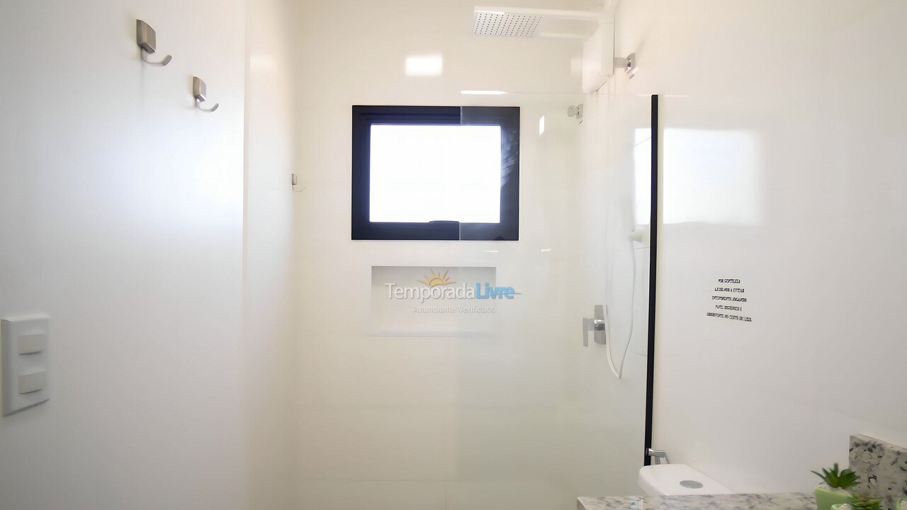 Casa para aluguel de temporada em São Sebastião (Praia da Boracéia)