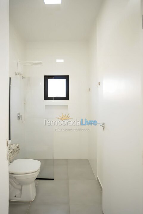 Casa para aluguel de temporada em São Sebastião (Praia da Boracéia)