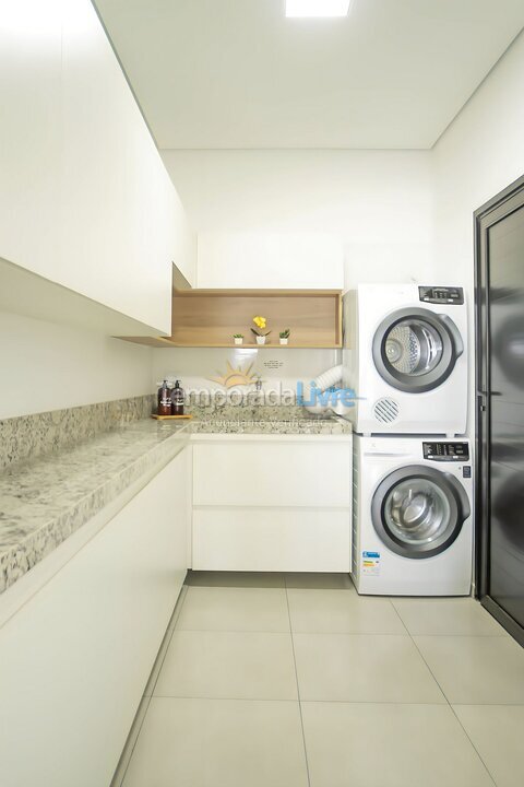 Casa para aluguel de temporada em São Sebastião (Praia da Boracéia)