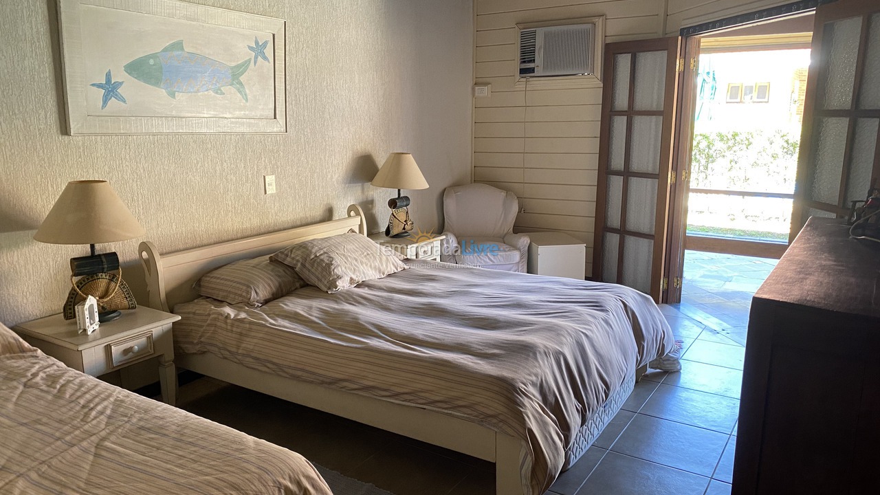 Casa para aluguel de temporada em Bertioga (Condominio Morada da Praia)