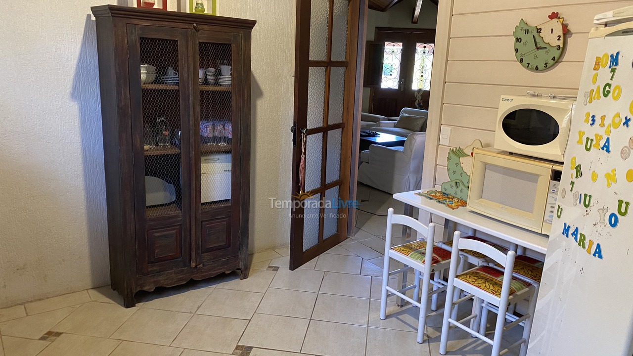 Casa para aluguel de temporada em Bertioga (Condominio Morada da Praia)