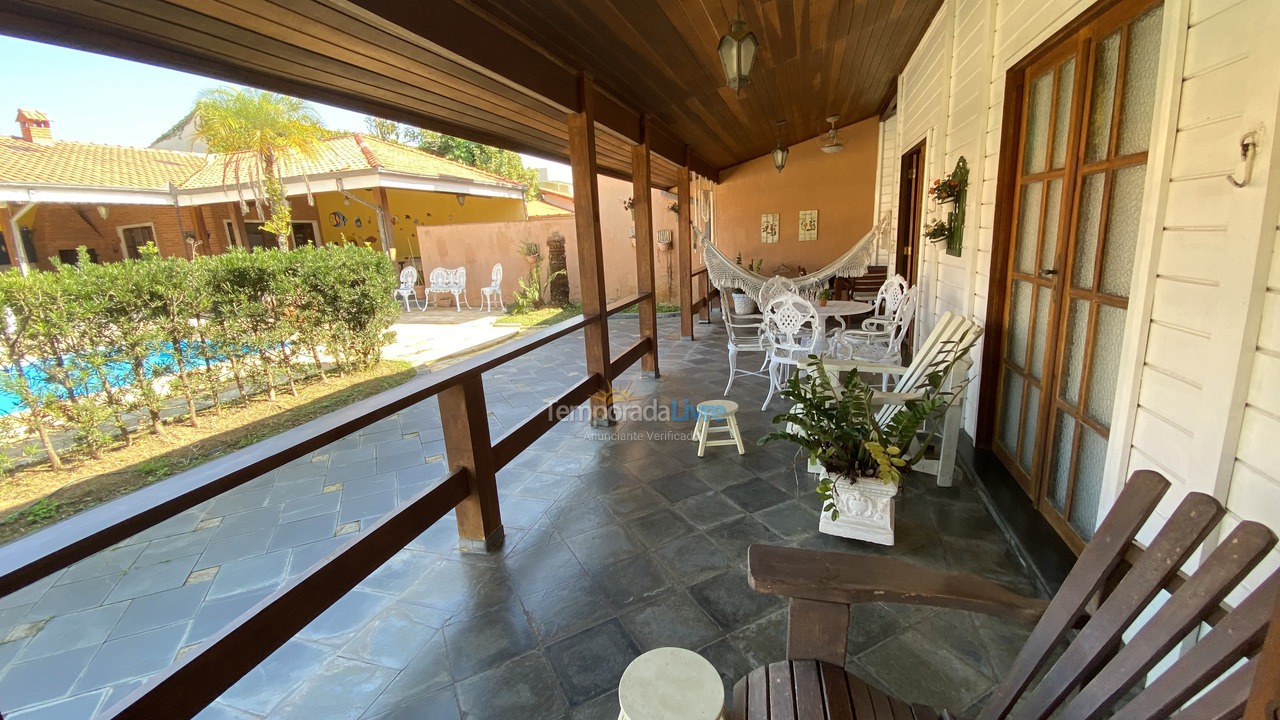 Casa para aluguel de temporada em Bertioga (Condominio Morada da Praia)