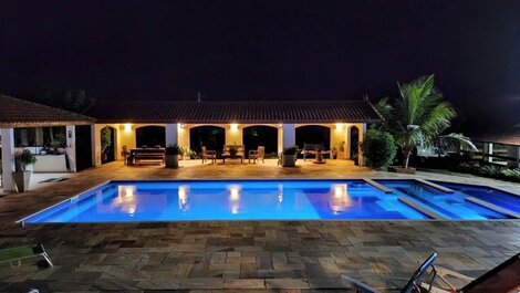 Sítio Aconchegante com Piscina e Wi-Fi