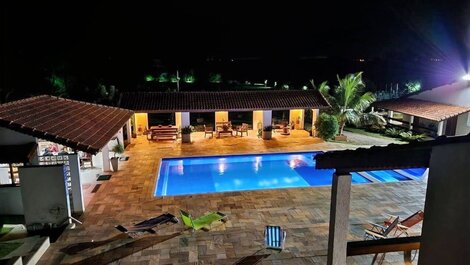 Sítio Aconchegante com Piscina e Wi-Fi