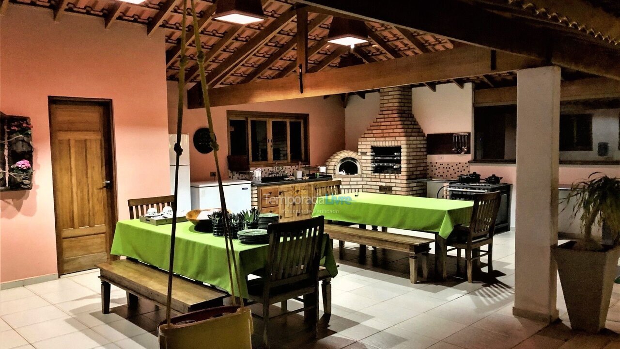 Casa para aluguel de temporada em Quadra (Aleluia Barreiro)