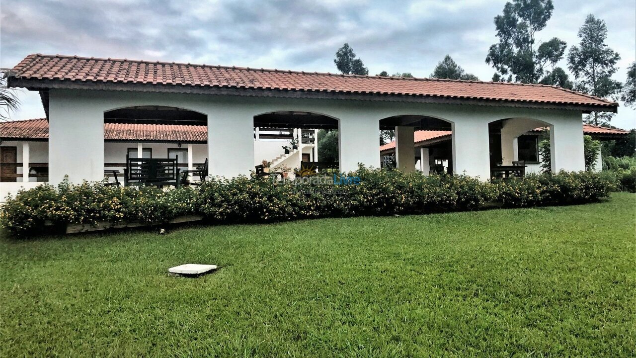 Casa para aluguel de temporada em Quadra (Aleluia Barreiro)