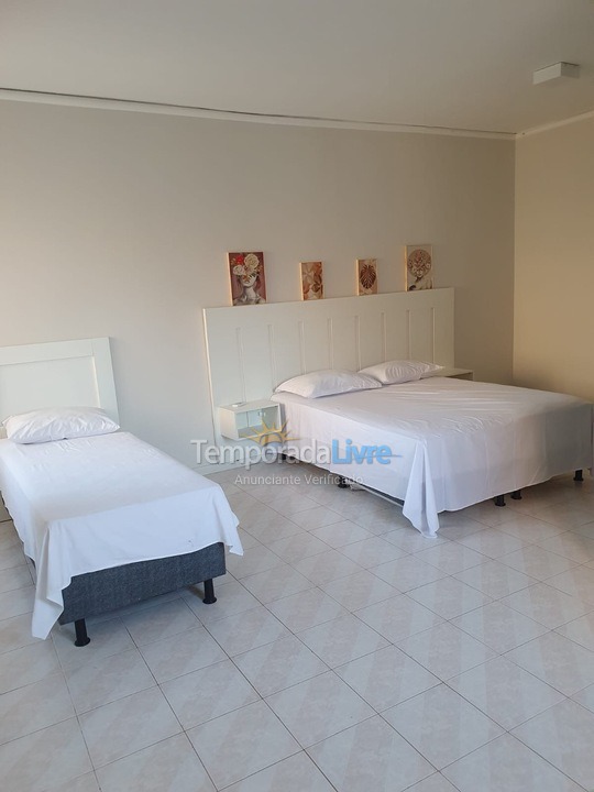 Casa para alquiler de vacaciones em Lauro de Freitas (Vilas do Atlântico Ba)