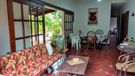 Chale com mezanino em Ubatuba - Condomínio Recanto da Lagoinha