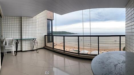 04 habitaciones frente a la playa, para 10 personas Con asador