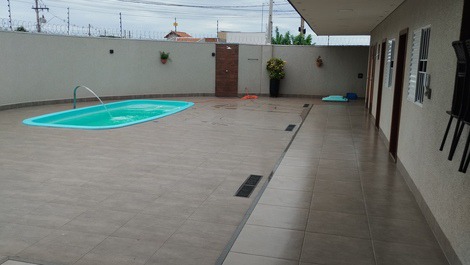 Zona de fiesta y ocio, casa con piscina en la ciudad de Rio Preto