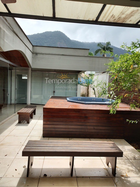 Casa para aluguel de temporada em Ubatuba (Praia do Lázaro)