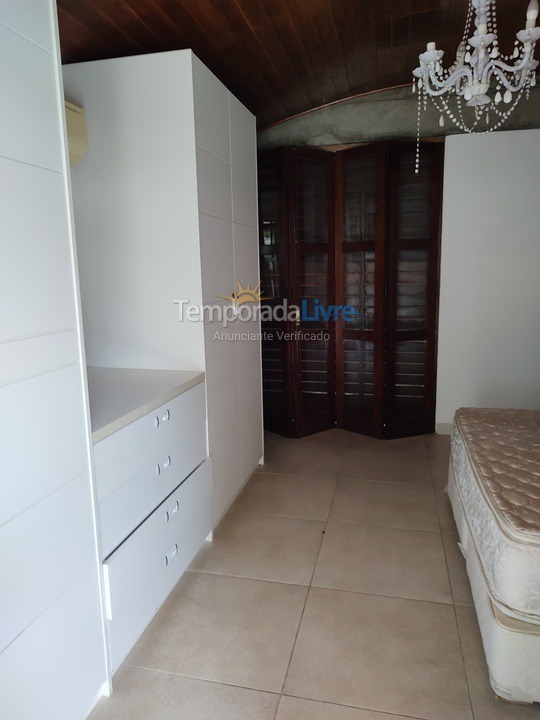 Casa para aluguel de temporada em Ubatuba (Praia do Lázaro)