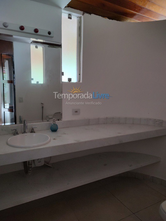 Casa para aluguel de temporada em Ubatuba (Praia do Lázaro)