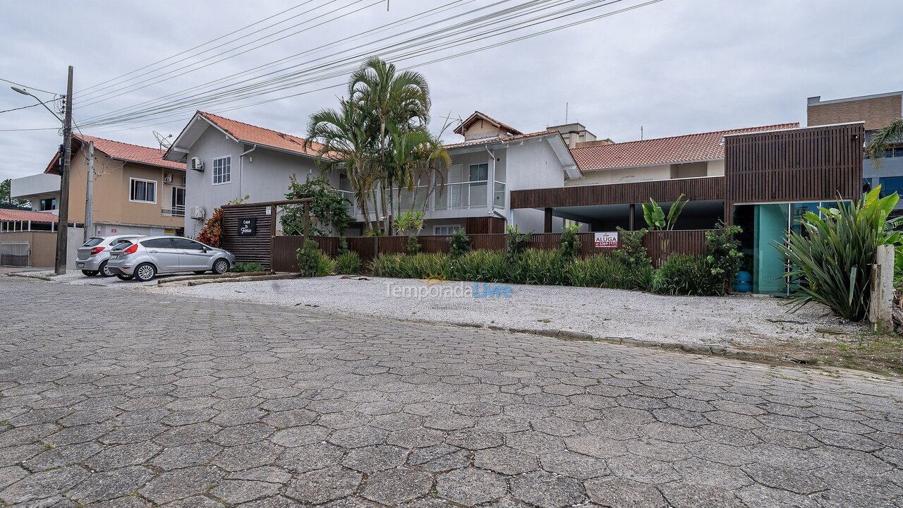 Apartment for vacation rental in Bombinhas (Praia de Bombas)