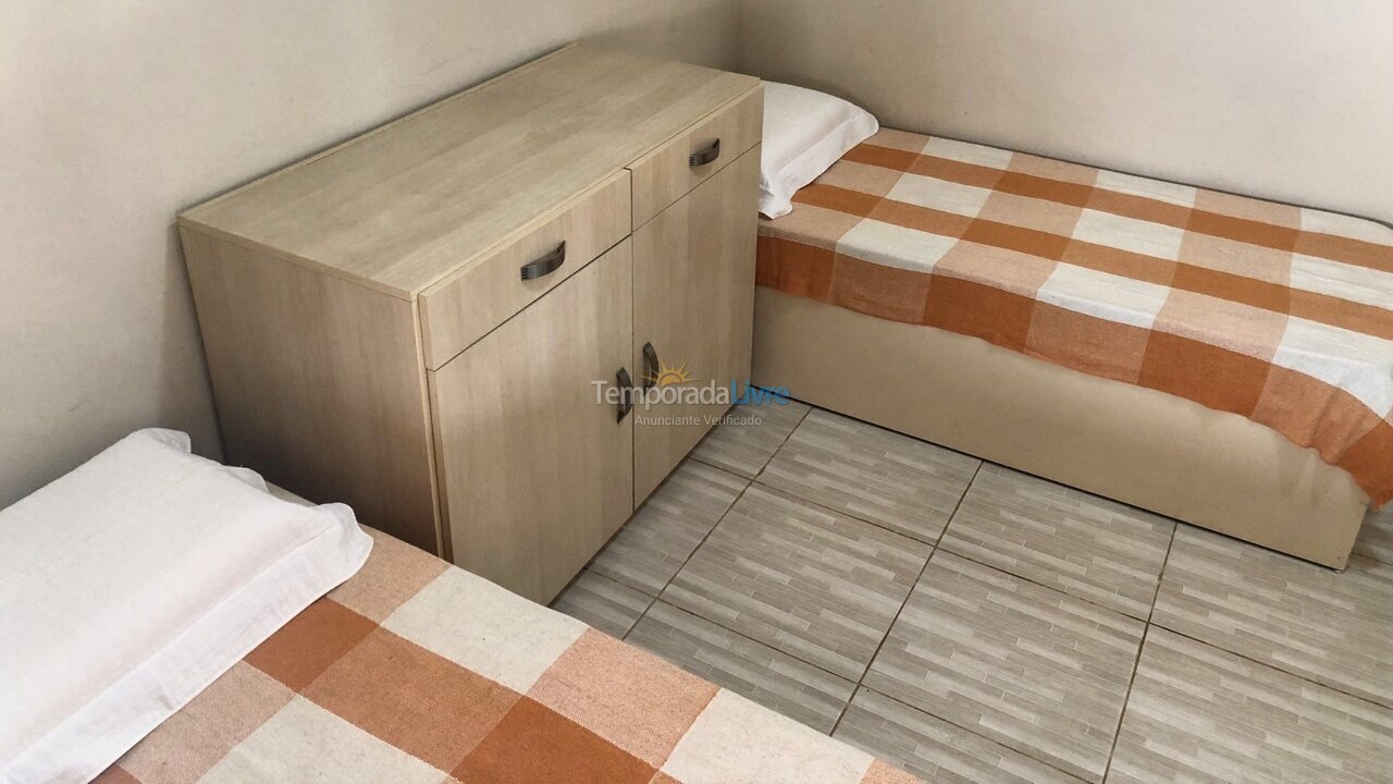 Casa para aluguel de temporada em Quadra (Aleluia Barreiro)