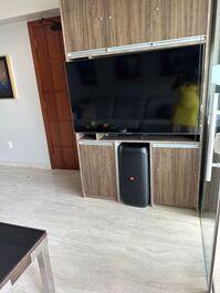 120D FRENTE MAR 2 SACADAS 2 SUITES +2 DORMITÓRIOS C CHURRASQUEIRA