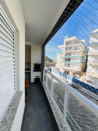 Lateralmente conectado: sacada com vista lateral, perspectiva única.